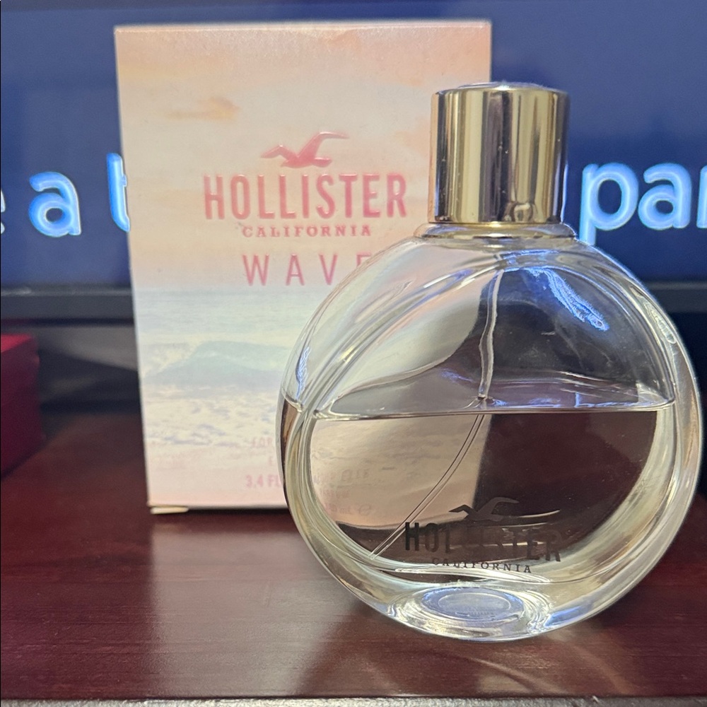 Hollister Wave Fragrance with Gold Cap